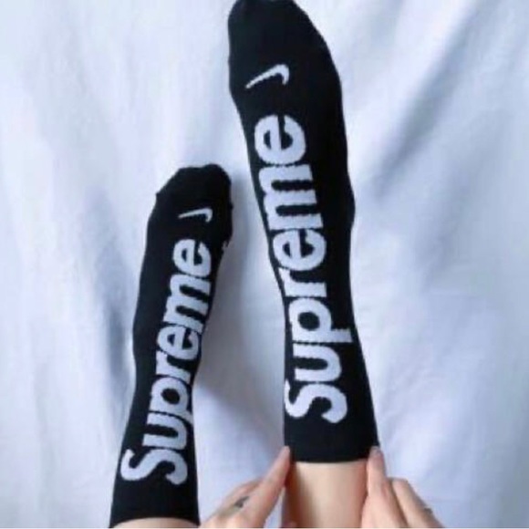Supreme x Nike Lightweight Crew Socks Men's brand new with tags - Picture 10 of 11
